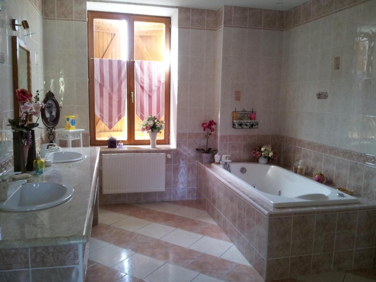 Chambre Hote Villa Sainte Barbe Mirecourt Екстериор снимка